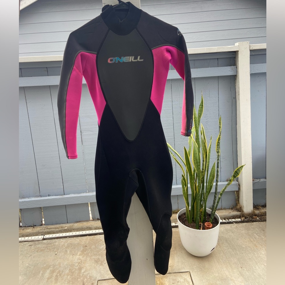 Womens O’Neil wet suit